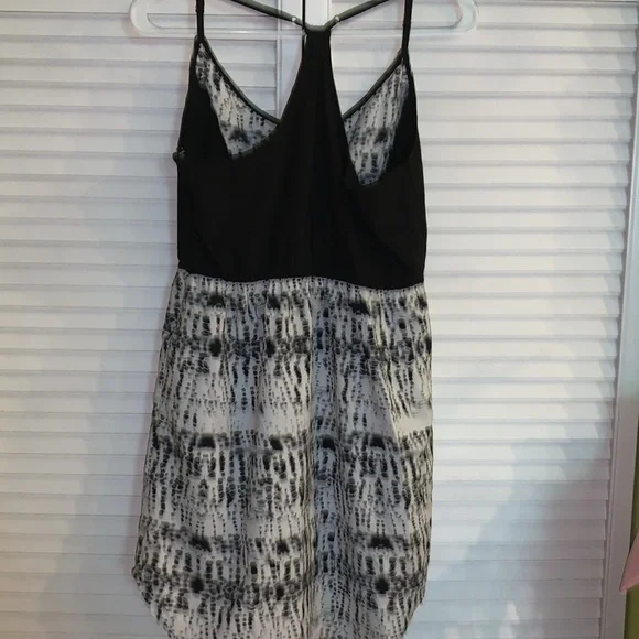 Hurley Black and White Mini Sundress med nwot - Picture 5 of 7